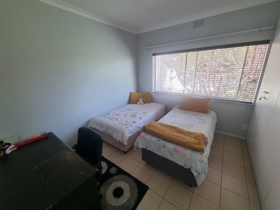 To Let 4 Bedroom Property for Rent in Claremont Western Cape